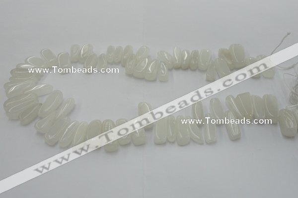 CCH407 15.5 inches 6*18mm - 10*22mm white jade chips beads