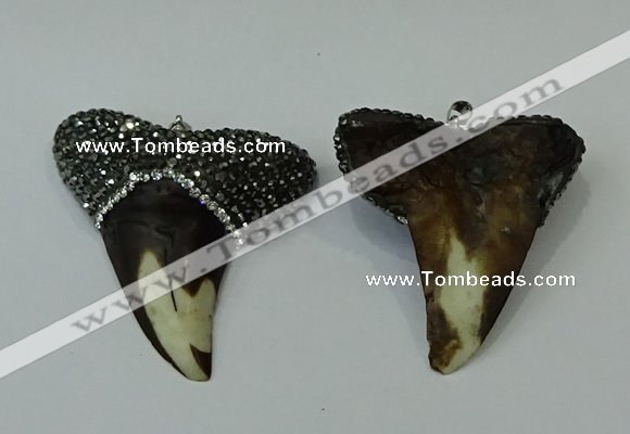 CGP273 45*50mm shark teeth resin pendants wholesale