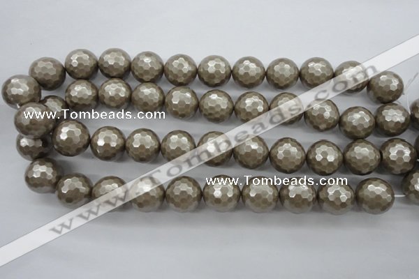 CSB1195 15.5 inches 18mm faceted round shell pearl beads