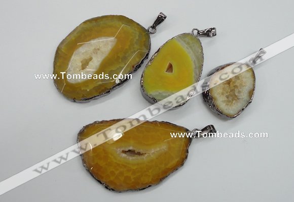 NGP1105 30*40 - 40*55mm freeform druzy agate pendants with brass setting