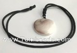 NGP5637 Shell flat round pendant with nylon cord necklace