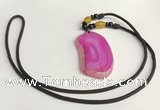 NGP5658 Agate freeform pendant with nylon cord necklace