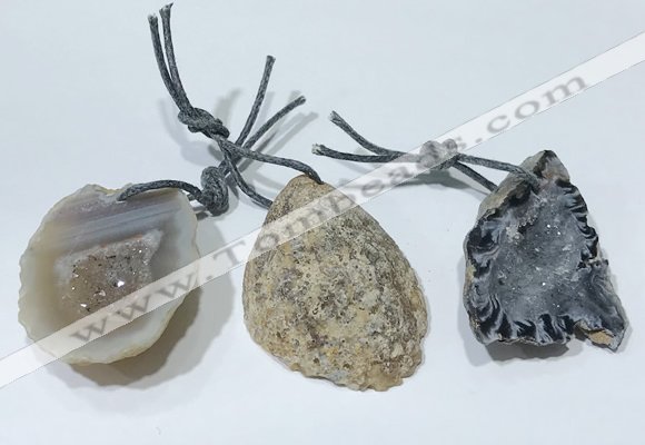 NGP9761 25*30mm-30*40mm freeform druzy agate pendants